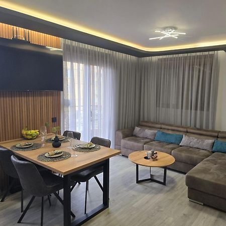 Luxury City Centre Appartment Iva Sliven Exteriör bild
