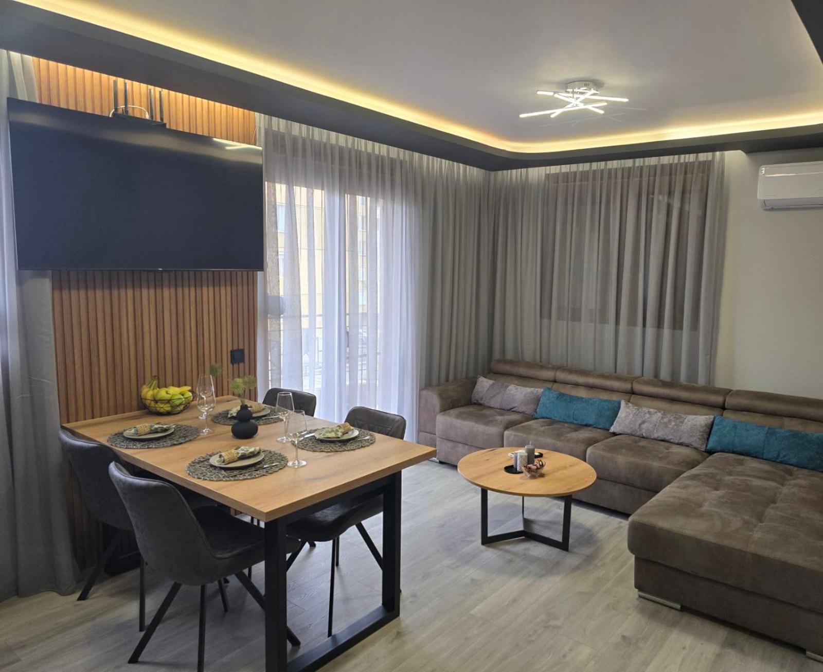 Luxury City Centre Appartment Iva Sliven Exteriör bild